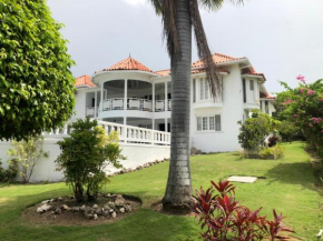 Hunters Villa